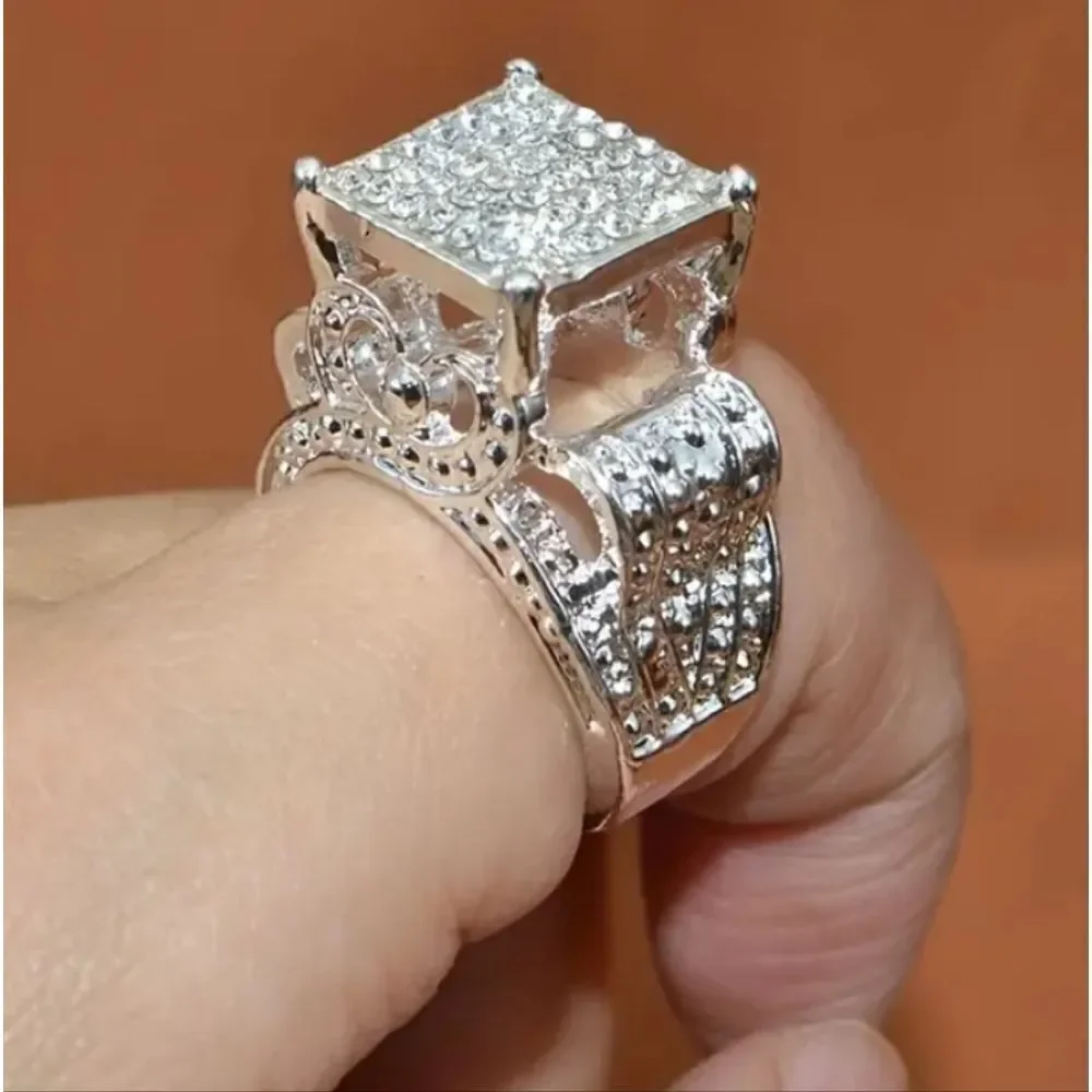 Unisex diamond Wedding ring sz 9